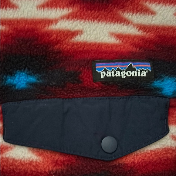 Patagonia Red and Blue Patterned Fleece - Picture 2 of 4